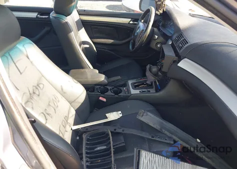 2004 BMW 325Xi из США, поврежденный, VIN WBAEU33434PM59530